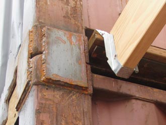 attaching a floor between containers